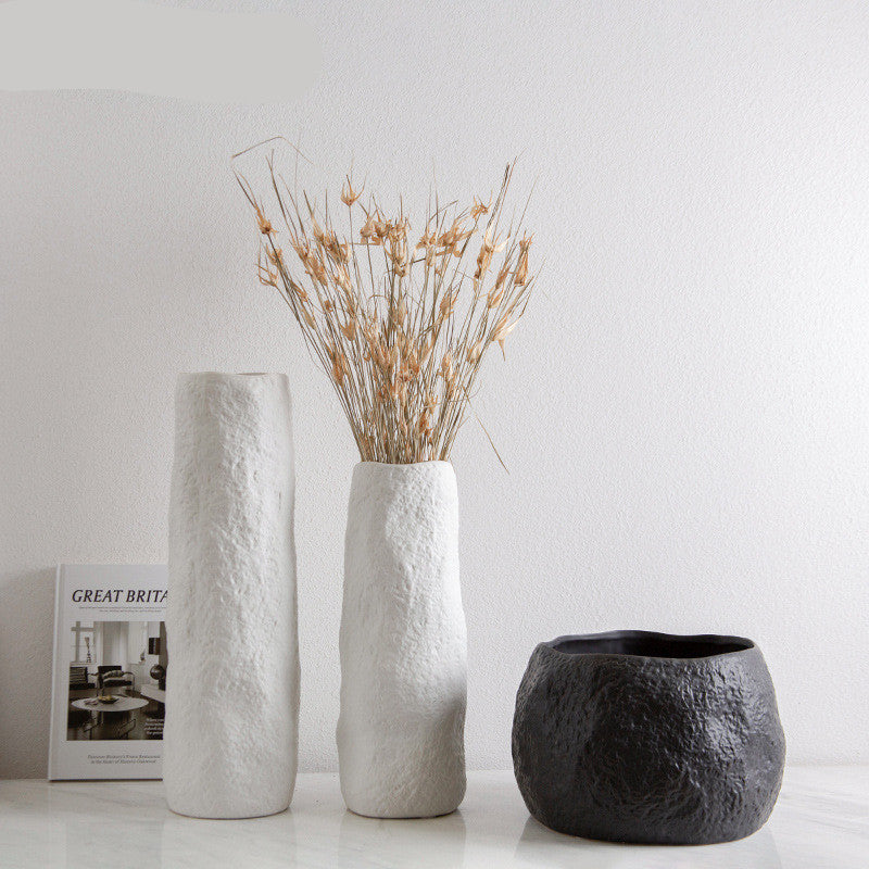 Charming Handcrafted Nordic Ceramic Vase – Minimalist & Earthy Decor Piece