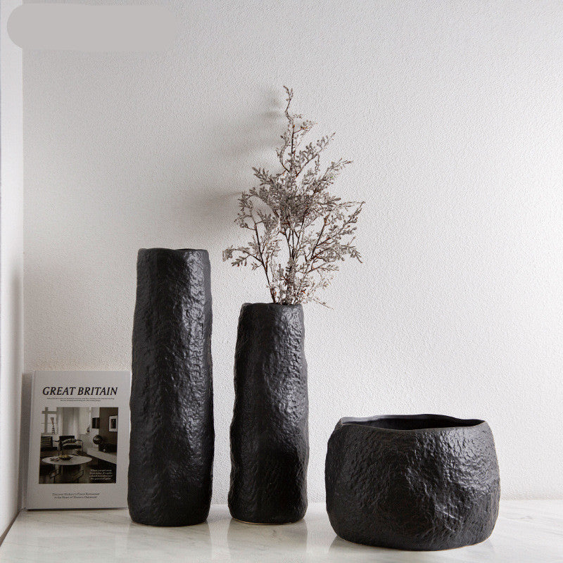 Charming Handcrafted Nordic Ceramic Vase – Minimalist & Earthy Decor Piece